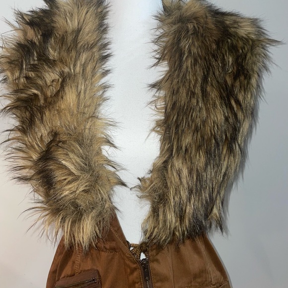 Brown Vest with Faux Fur Collar - Picture 2 of 7
